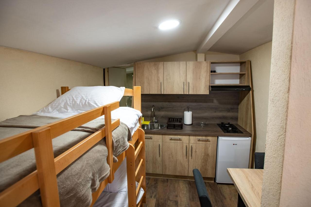 Apartmani Sp Jovanovic Crni Vrh Buitenkant foto