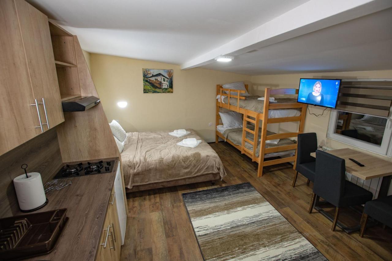 Apartmani Sp Jovanovic Crni Vrh Buitenkant foto