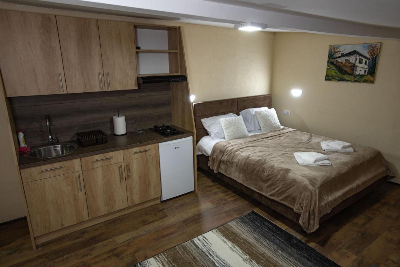 Apartmani Sp Jovanovic Crni Vrh Buitenkant foto